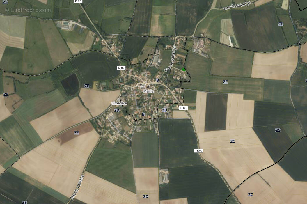 Terrain à LA JONCHERE