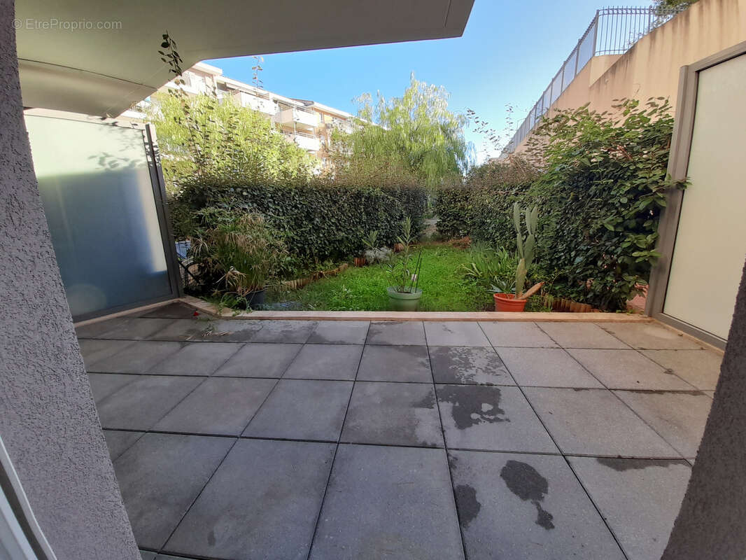 Appartement à PUGET-SUR-ARGENS