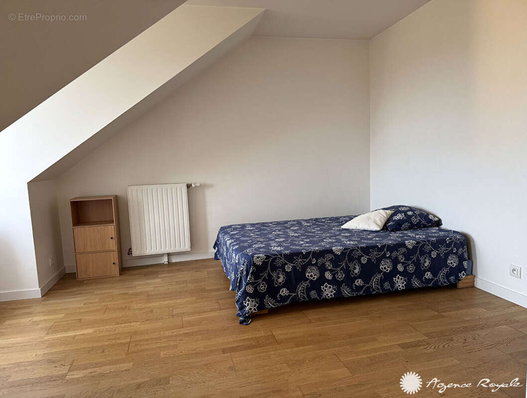 Appartement à MAREIL-MARLY