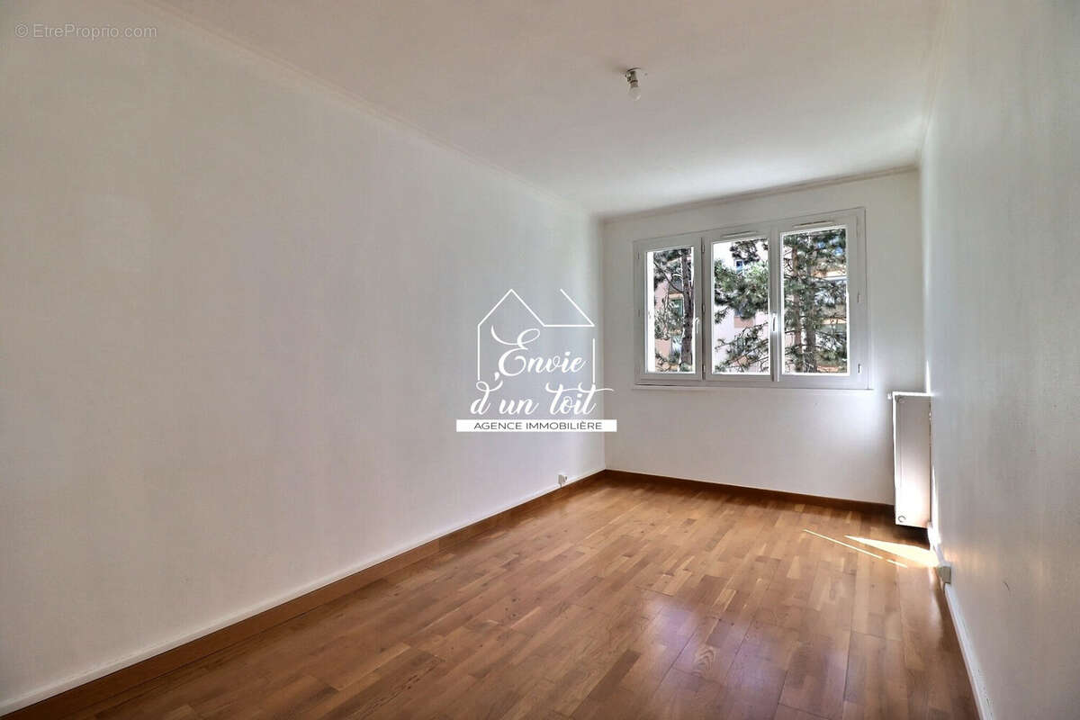 Appartement à CANTELEU