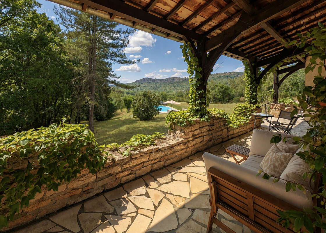 Saint Antonin Noble Val 7 pièces,180 m2, 1 ha, superbe! - photo 4