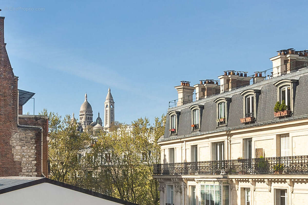 Appartement à PARIS-18E