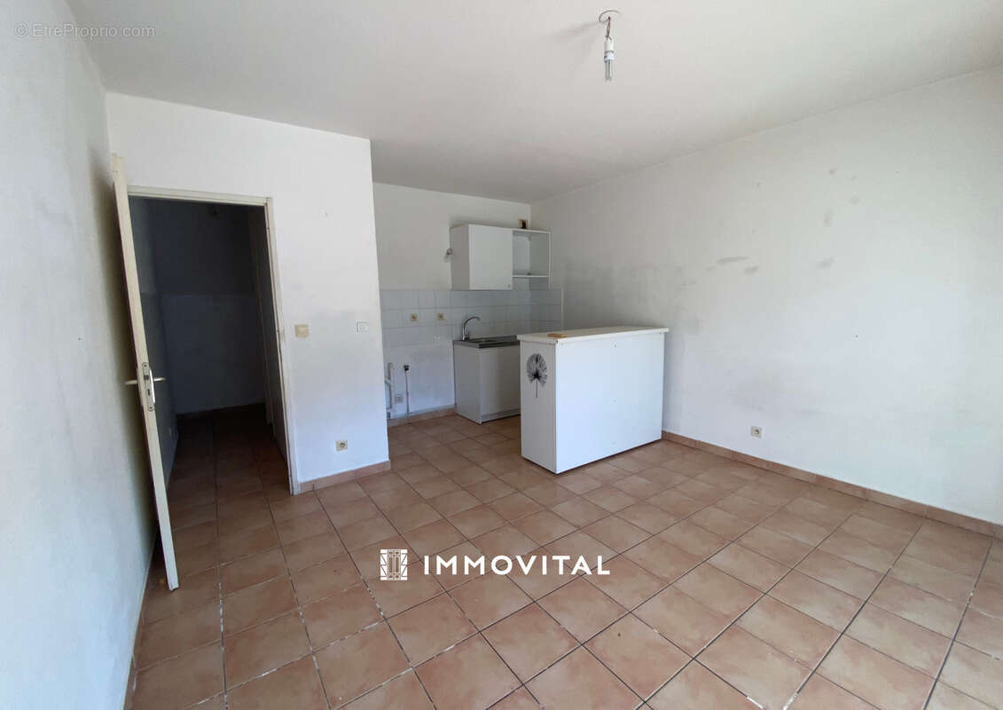 Studio de 27,78 m2 Marina de Rivière-Sens - Gourbeyre - photo 2