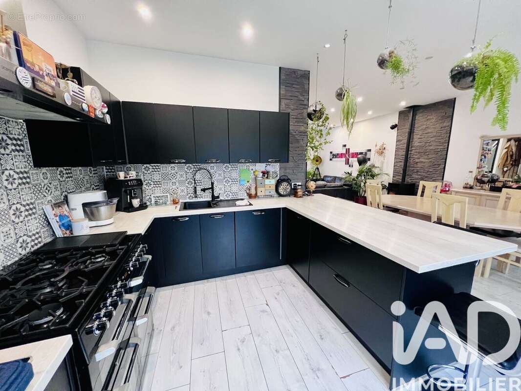 Maison 97 m² à Treignat  - photo 3