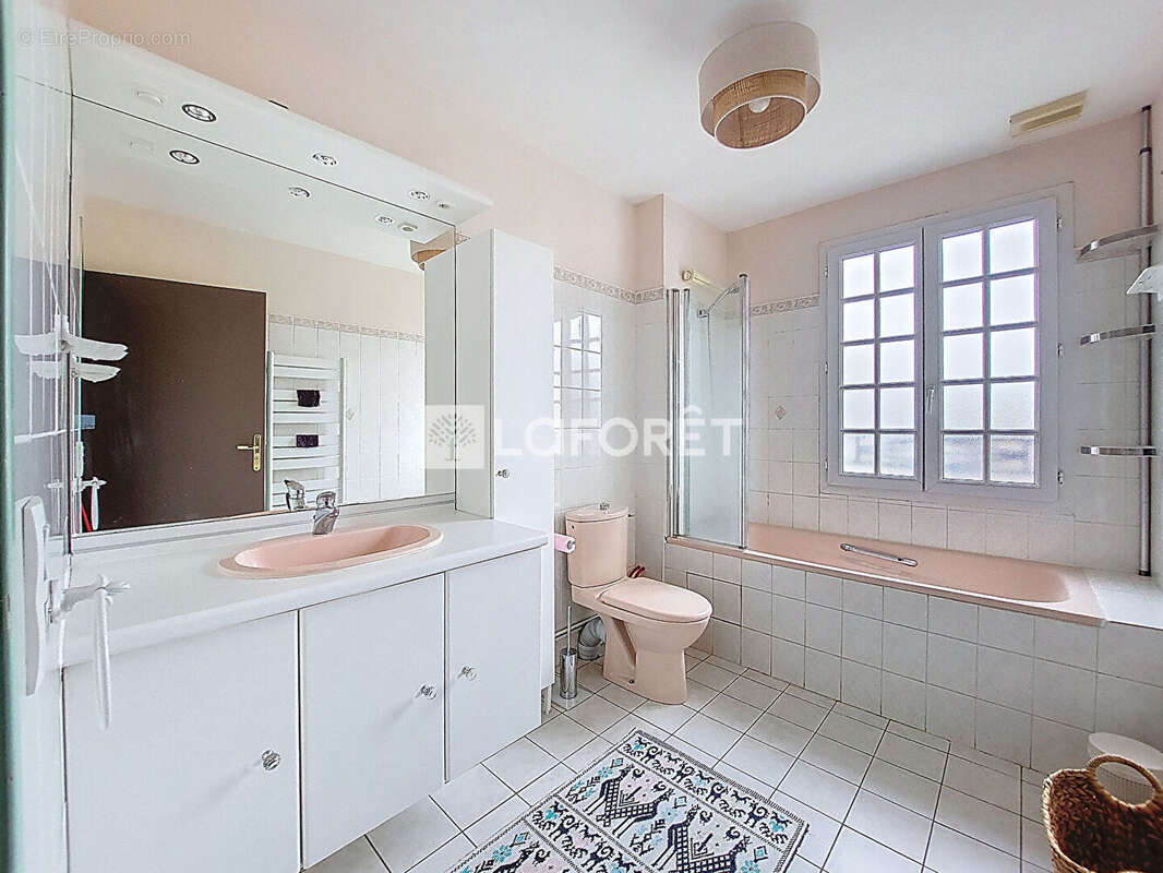 Maison à VERNEUIL-SUR-SEINE