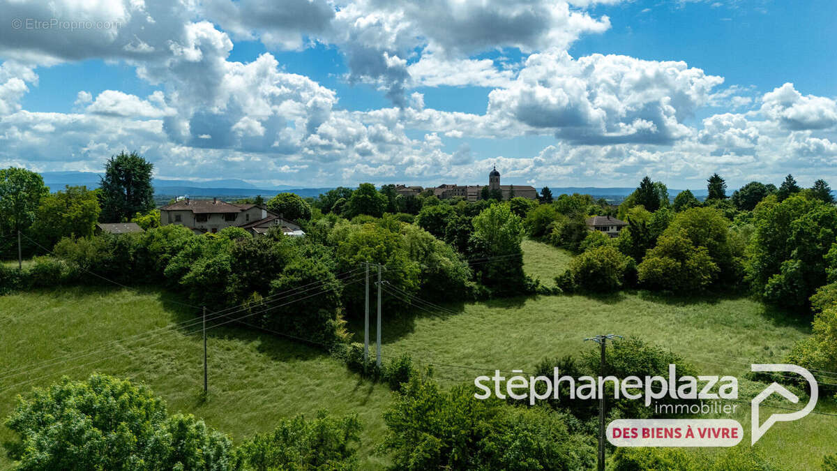 Joli corps de ferme rénové de 171m² habitables + dépendances aménageables et 914m² de terrain à PEROUGES - photo 16