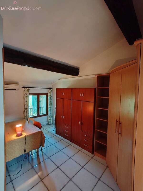 Maison à BESSE-SUR-ISSOLE