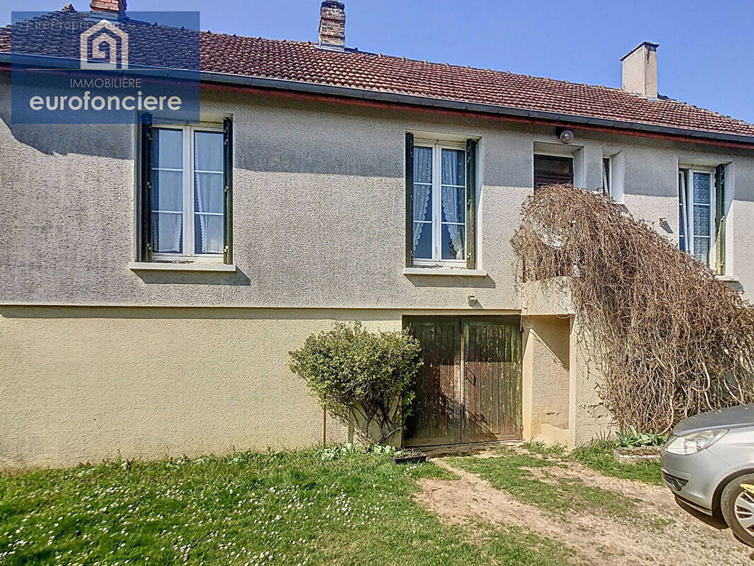 Maison à AIX-EN-OTHE