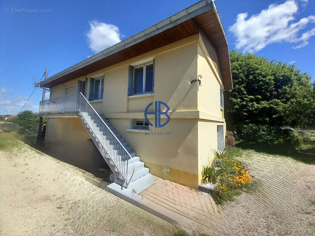 Maison à BEAUREPAIRE