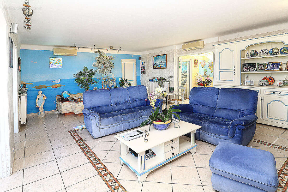 Maison à MANDELIEU-LA-NAPOULE