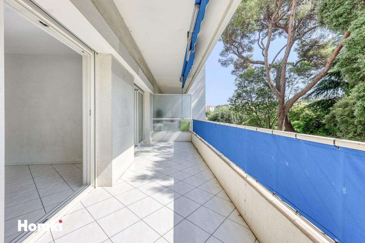A vendre ! Appartement T3 de 67 m² - terrasse - à Toulon 83000, Avenue Edouard Latil - Aguillon - 83000 Toulon - photo 3
