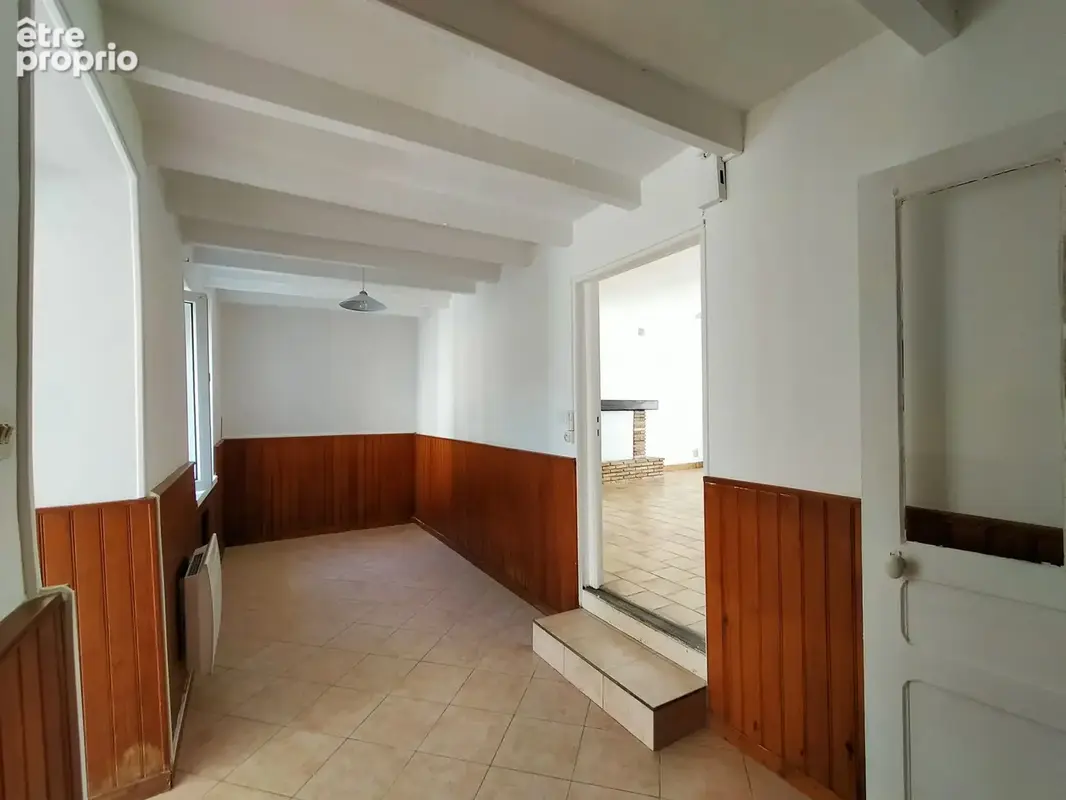 Maison à vendre Villaines la Juhel salle à manger