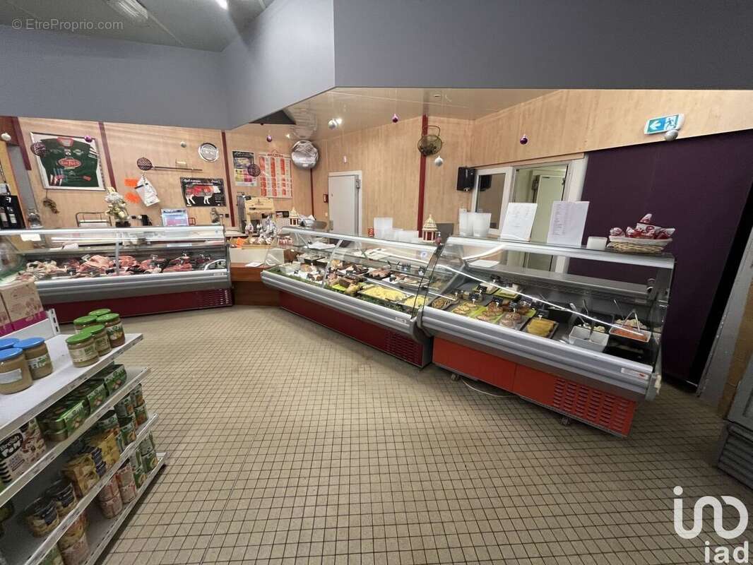 Photo 7 - Commerce à SAINT-JEAN-BREVELAY