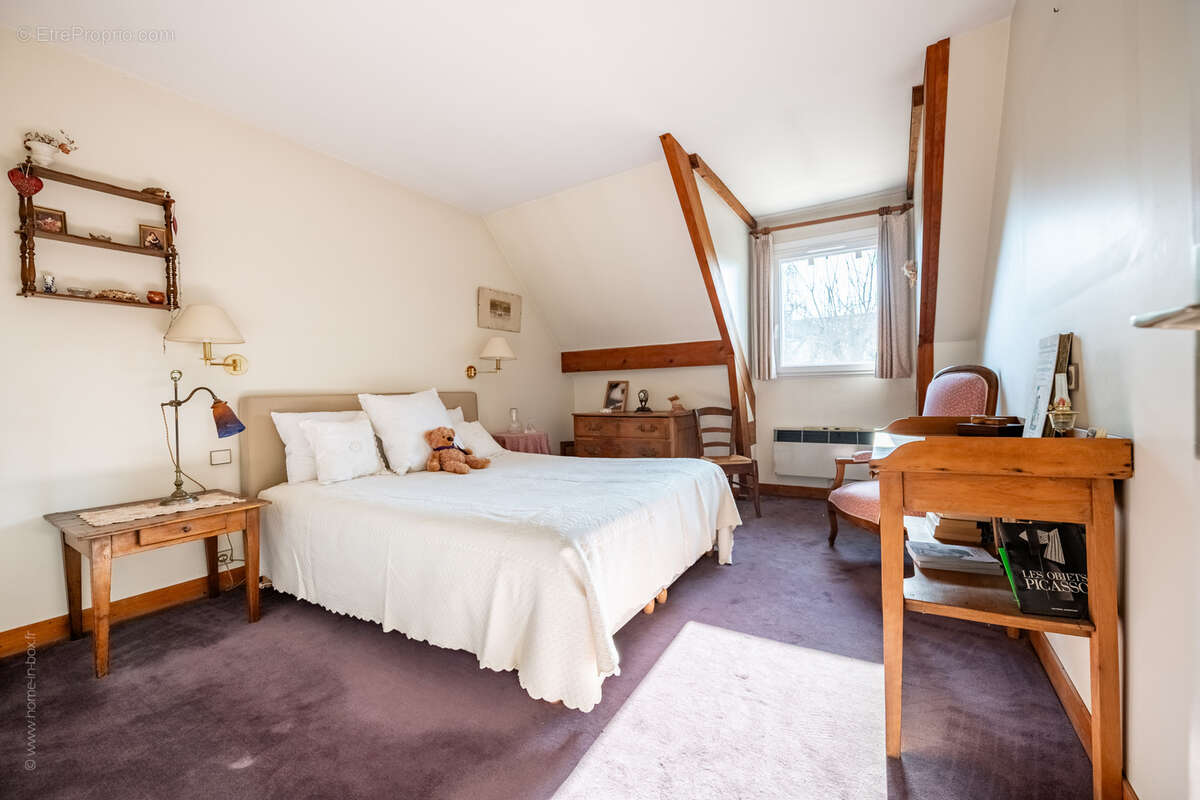 Maison à SAINT-MAUR-DES-FOSSES