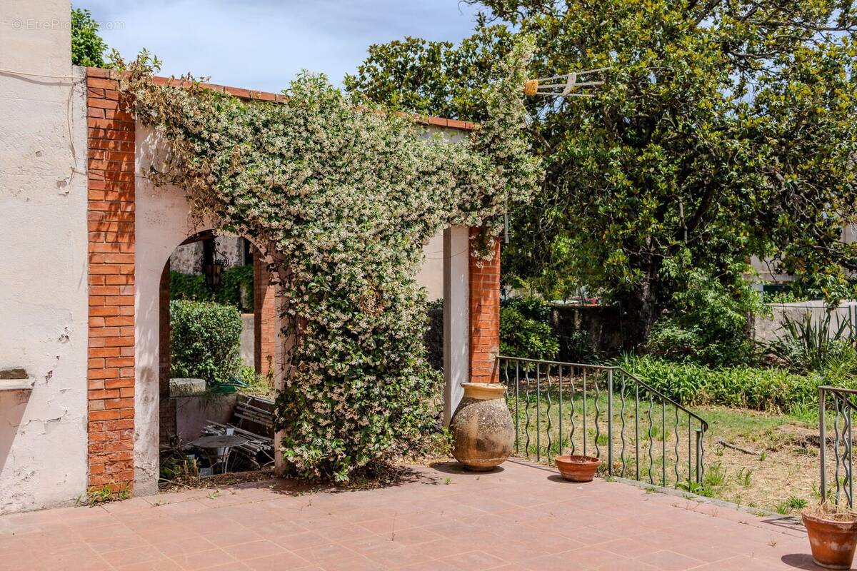 Maison à SOLLIES-PONT