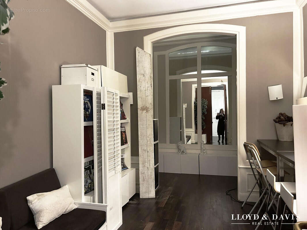 Appartement à MARSEILLE-1E