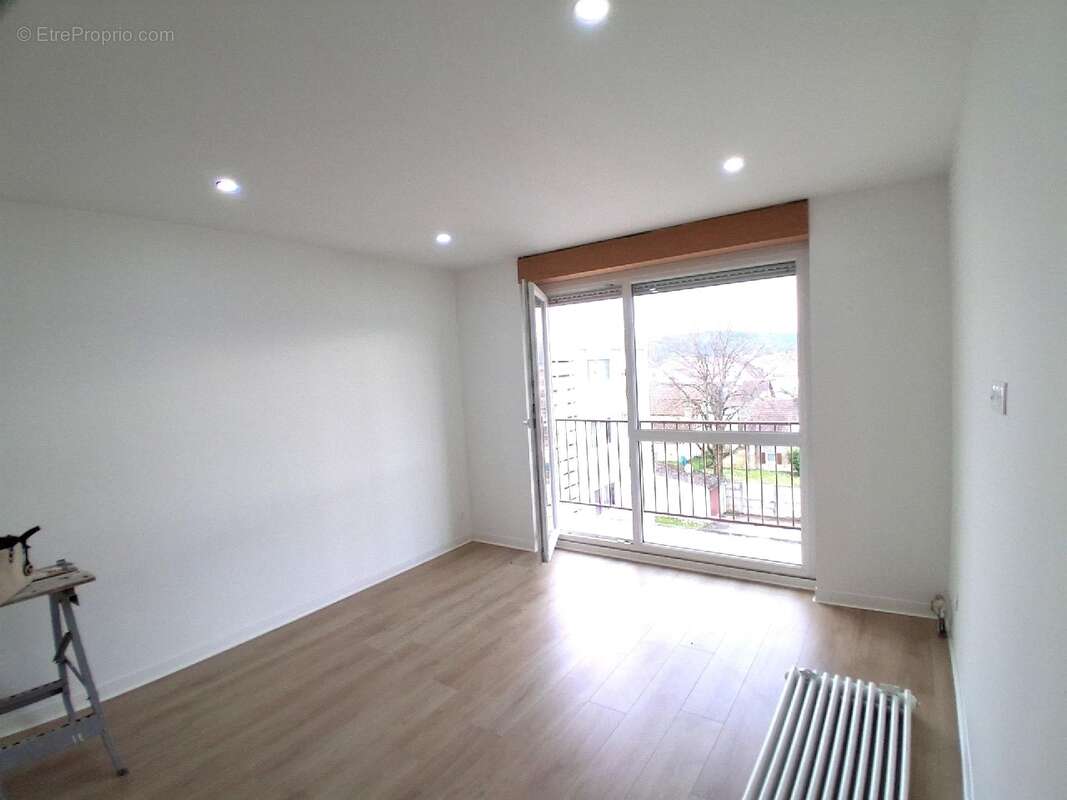 Appartement 63 m² à Valentigney  - photo 13
