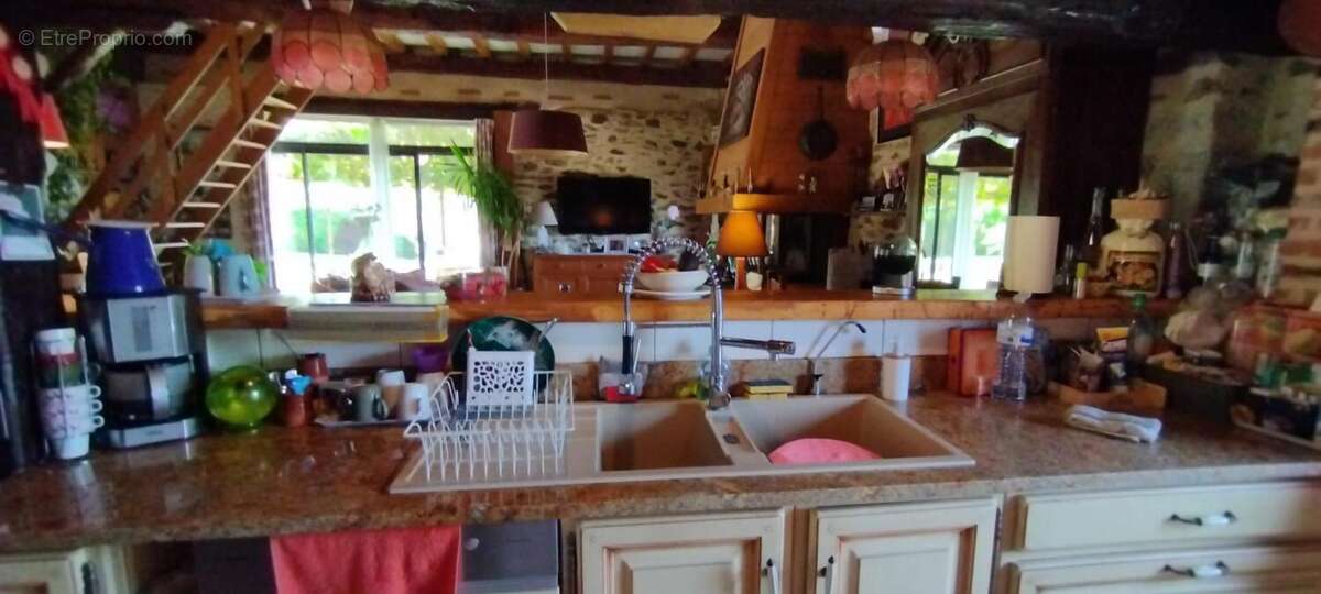 Maison à SAINT-LAURENT-LES-TOURS