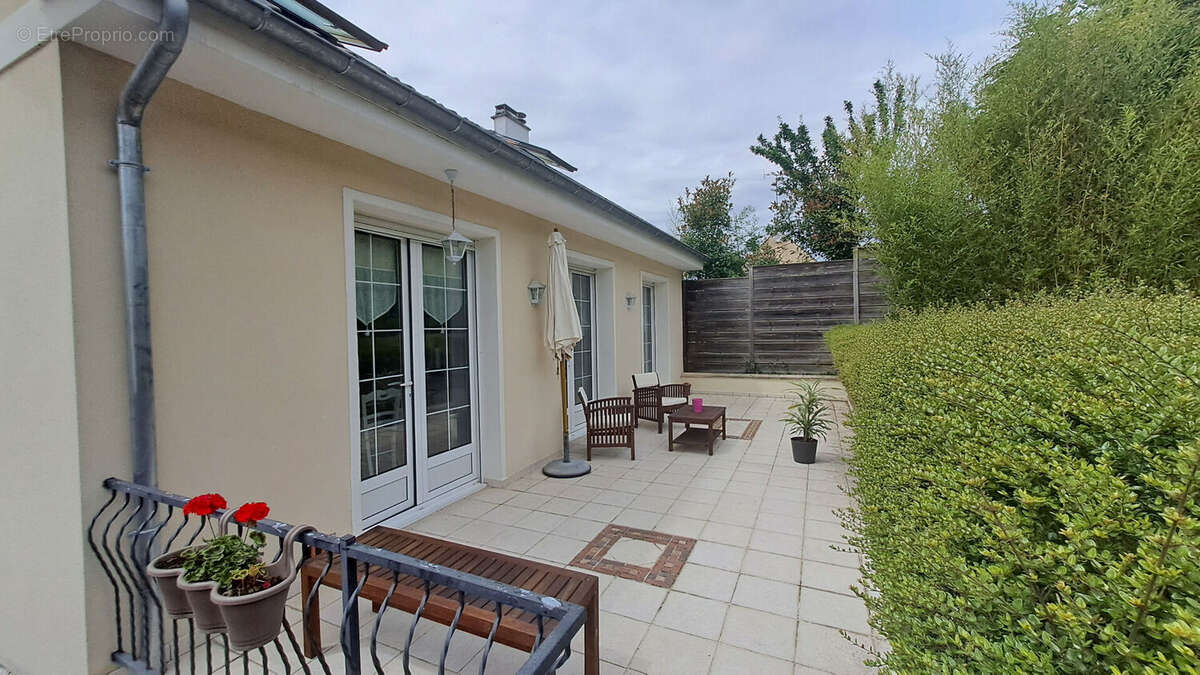 Maison à SAINT-REMY-LES-CHEVREUSE