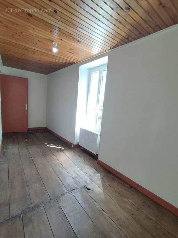 Maison à LA TACHE