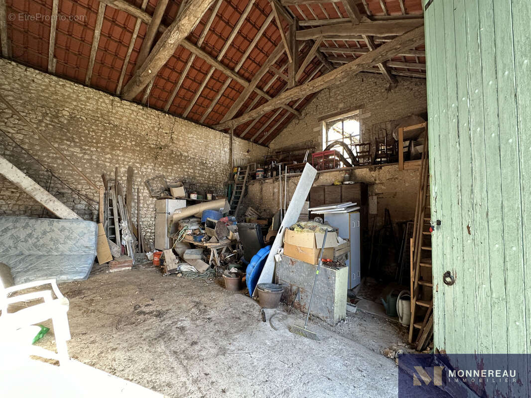 Maison à BRIE-SOUS-BARBEZIEUX
