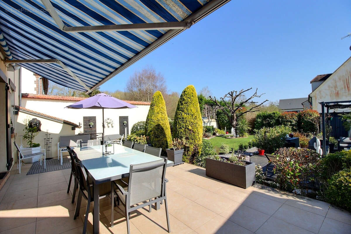 Maison à NOGENT-LE-ROI