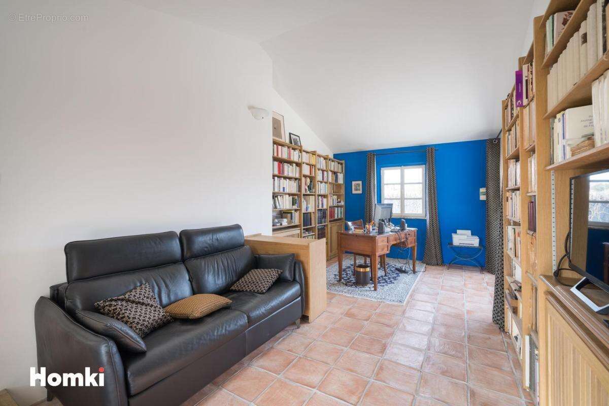 Maison à MONTAREN-ET-SAINT-MEDIERS