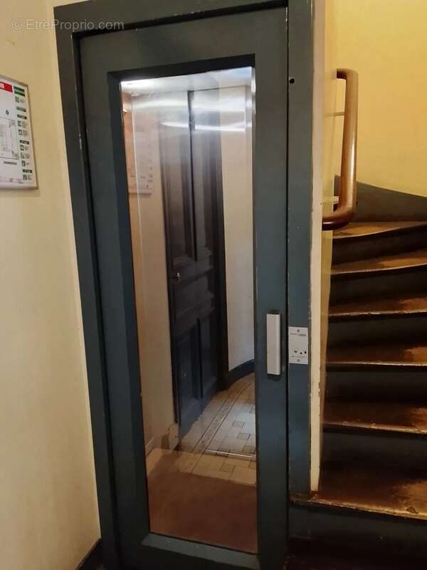 Appartement à PARIS-11E