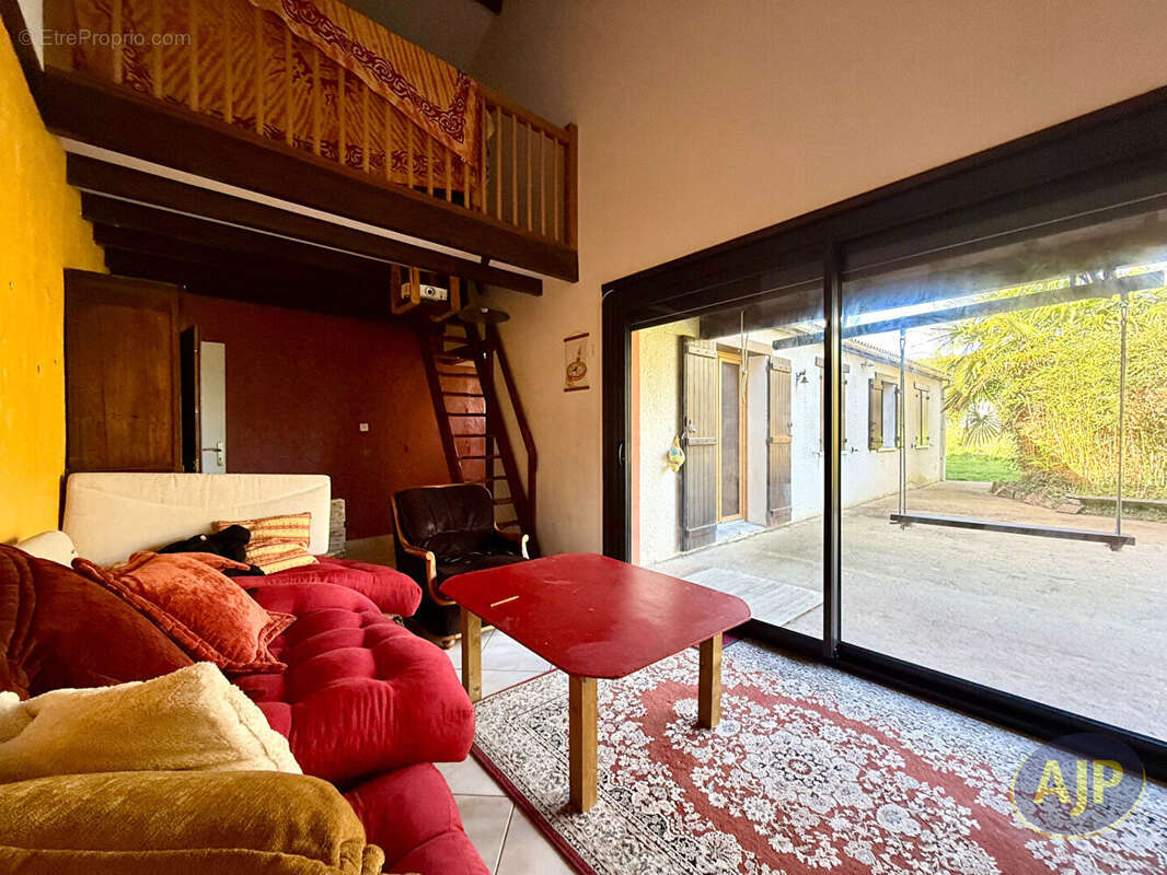 Maison à SAINTE-PAZANNE