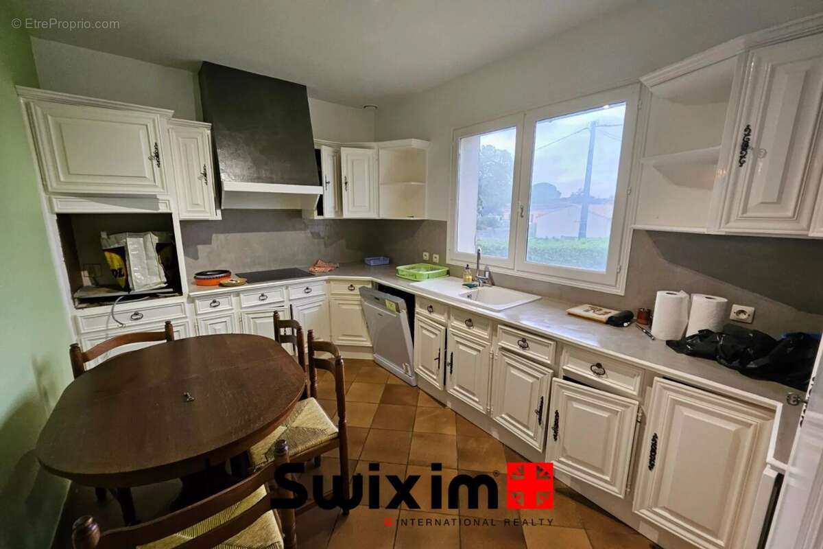 Maison à SAINT-SEURIN-DE-CADOURNE