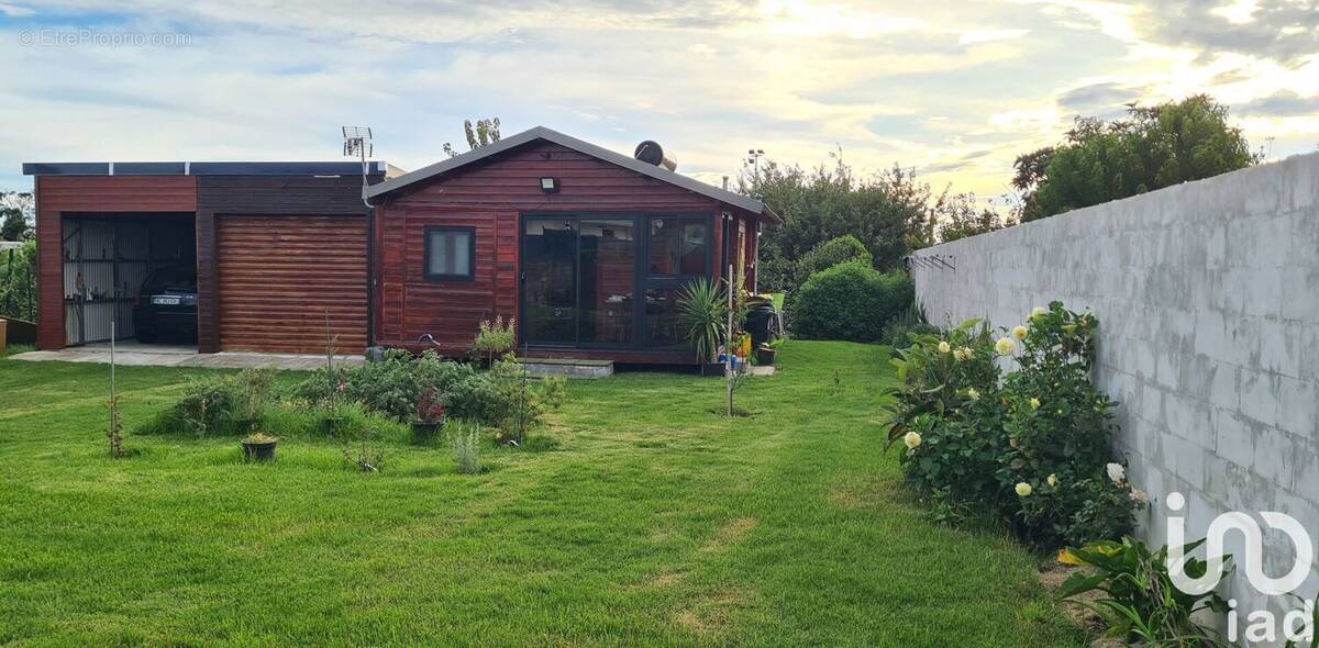 Photo 1 - Terrain à SAINT-PIERRE