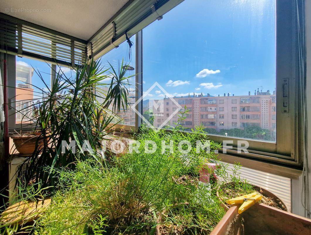 Appartement à MARSEILLE-9E
