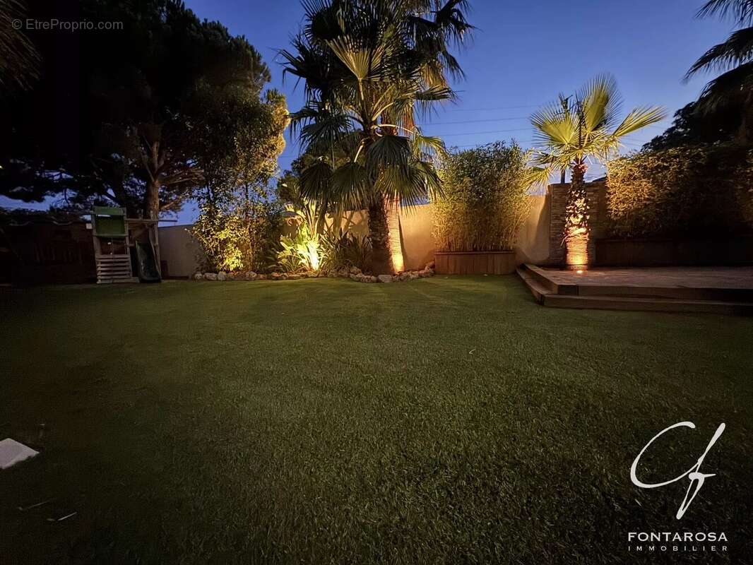 Maison à PUGET-SUR-ARGENS