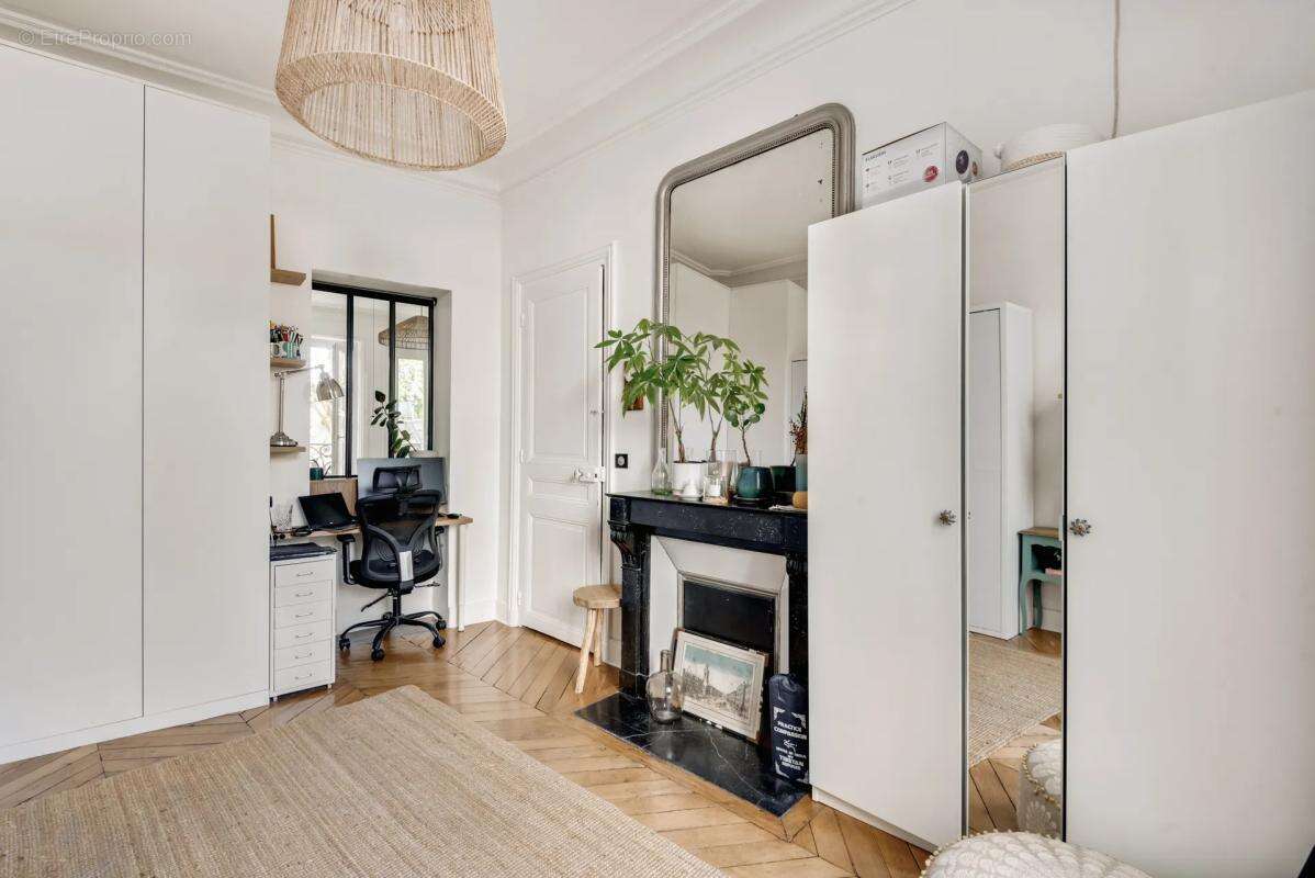 Appartement à PARIS-10E