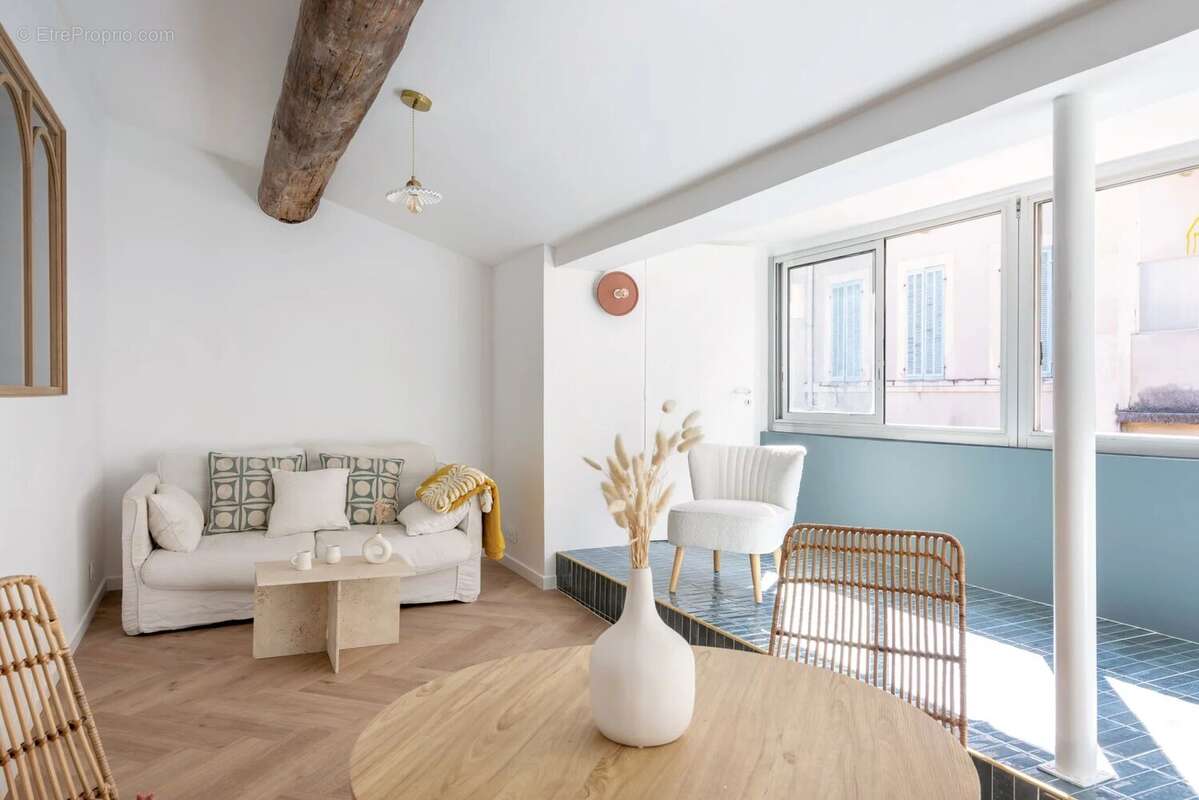 Appartement à MARSEILLE-5E