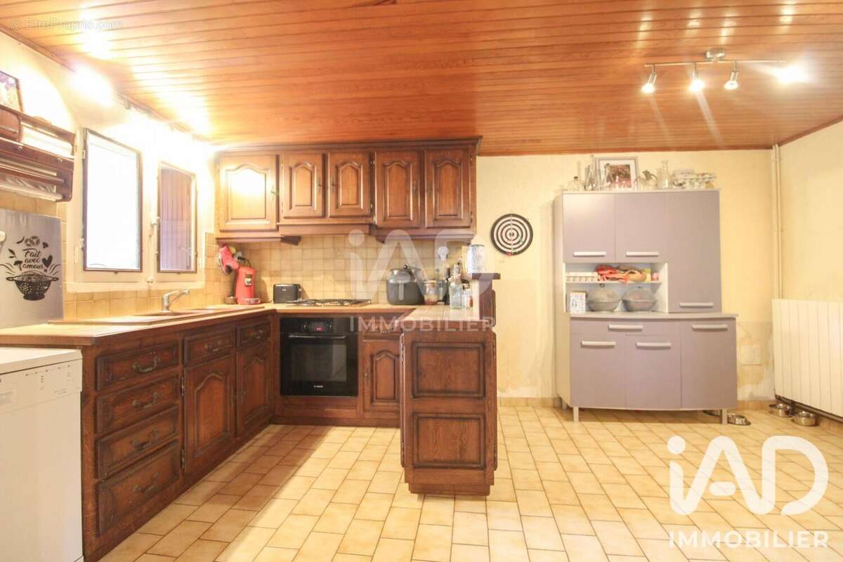 Maison 142 m² à Saint-Juery  - photo 3