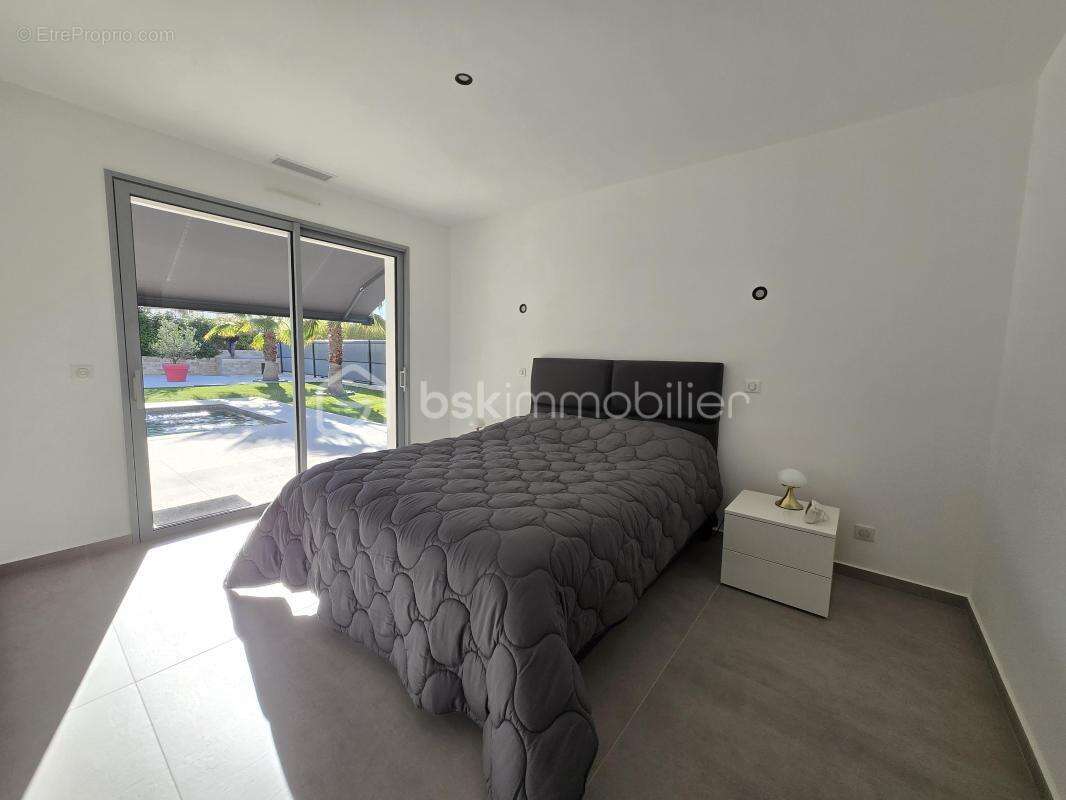 Maison à PUGET-SUR-ARGENS