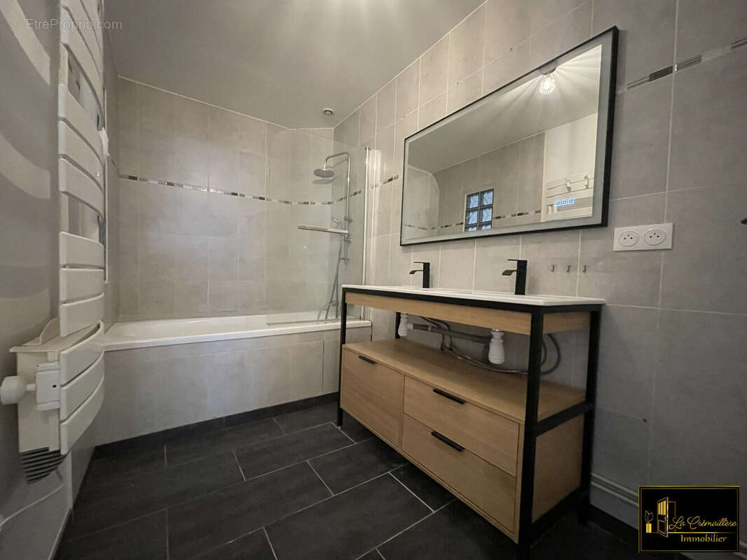 Salle de bain T3 Dourdan - Appartement à DOURDAN