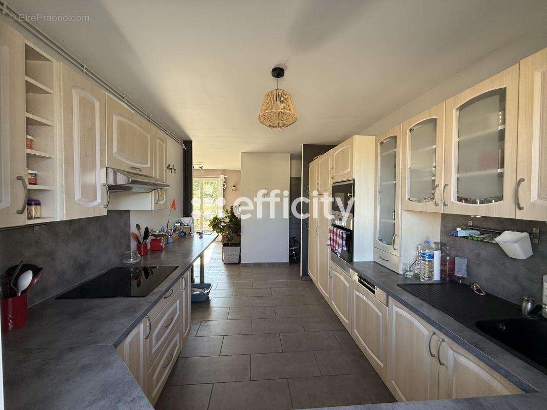 Maison 161 m² à Sainte-Maure-De-Touraine  - photo 4