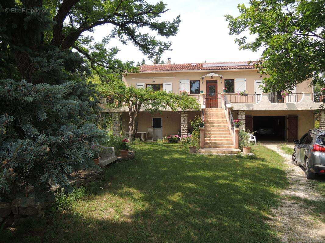 Maison à GINASSERVIS