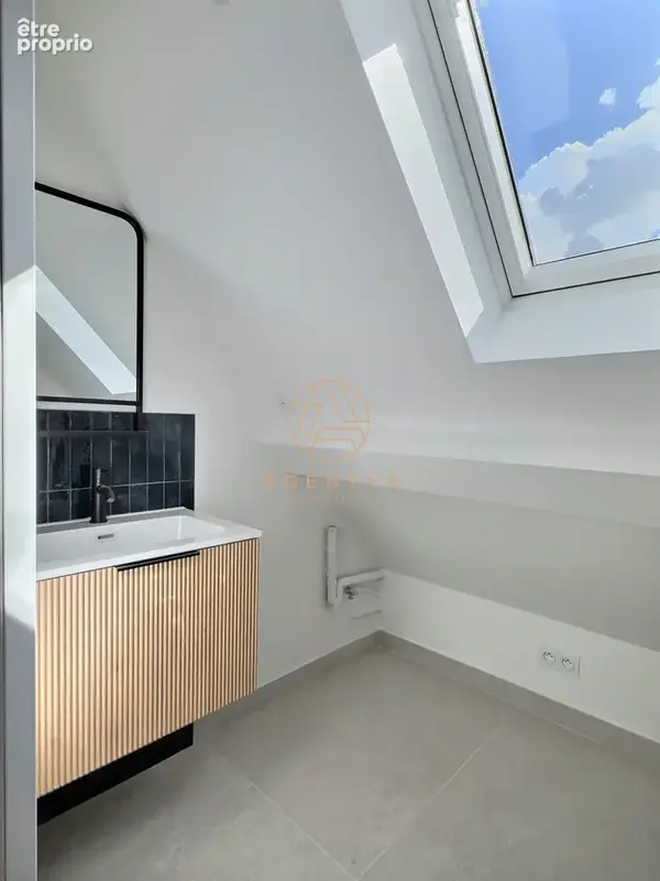Appartement 40 m² à Saint-Maur-Des-Fosses  - photo 4
