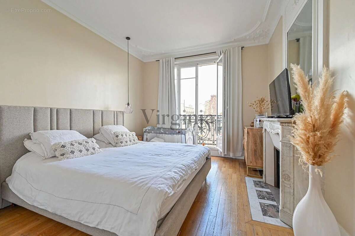 Appartement à CHARENTON-LE-PONT
