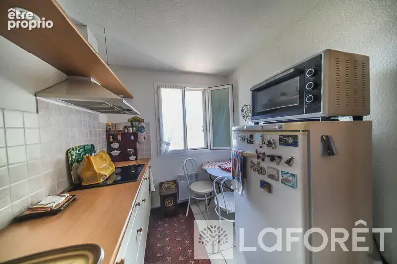 ** appartement type 3 + cave + garage - embrun - 3 pièces - photo 4