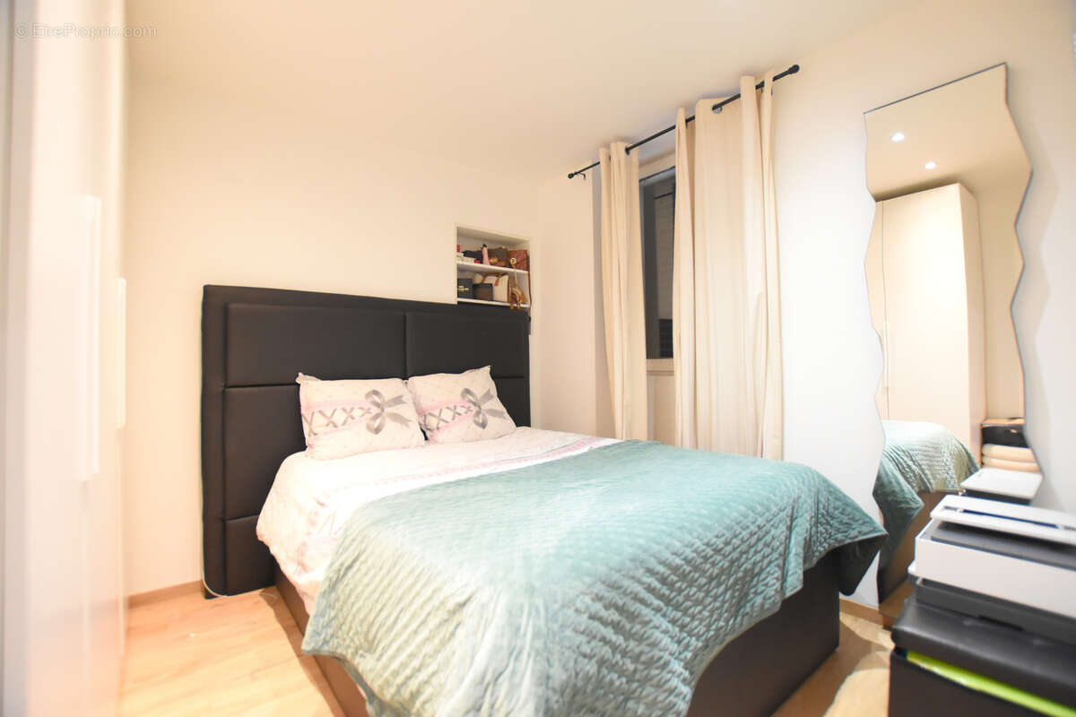 Appartement à LES ESSARTS-LE-ROI