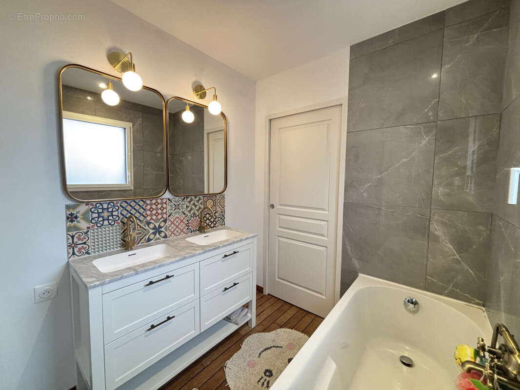 Maison à LE GIROUARD