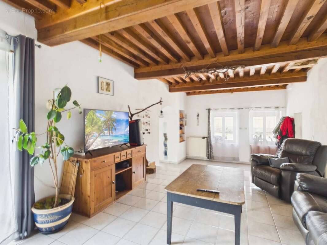 Maison à MONTLAY-EN-AUXOIS