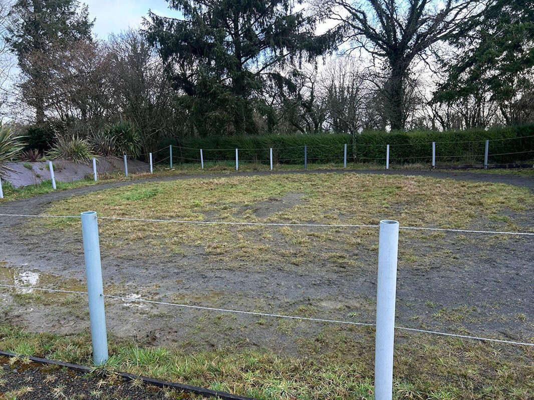 Maison à BELLE-ISLE-EN-TERRE