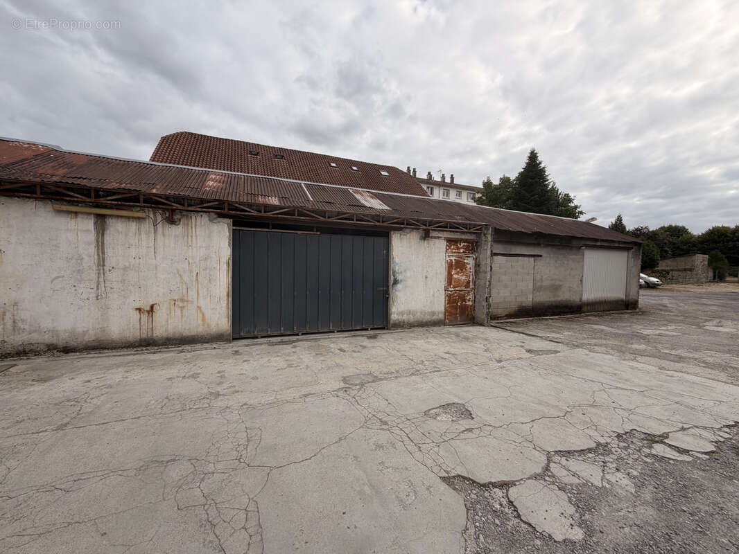 Vente plusieurs lots dans un immeuble - photo 63