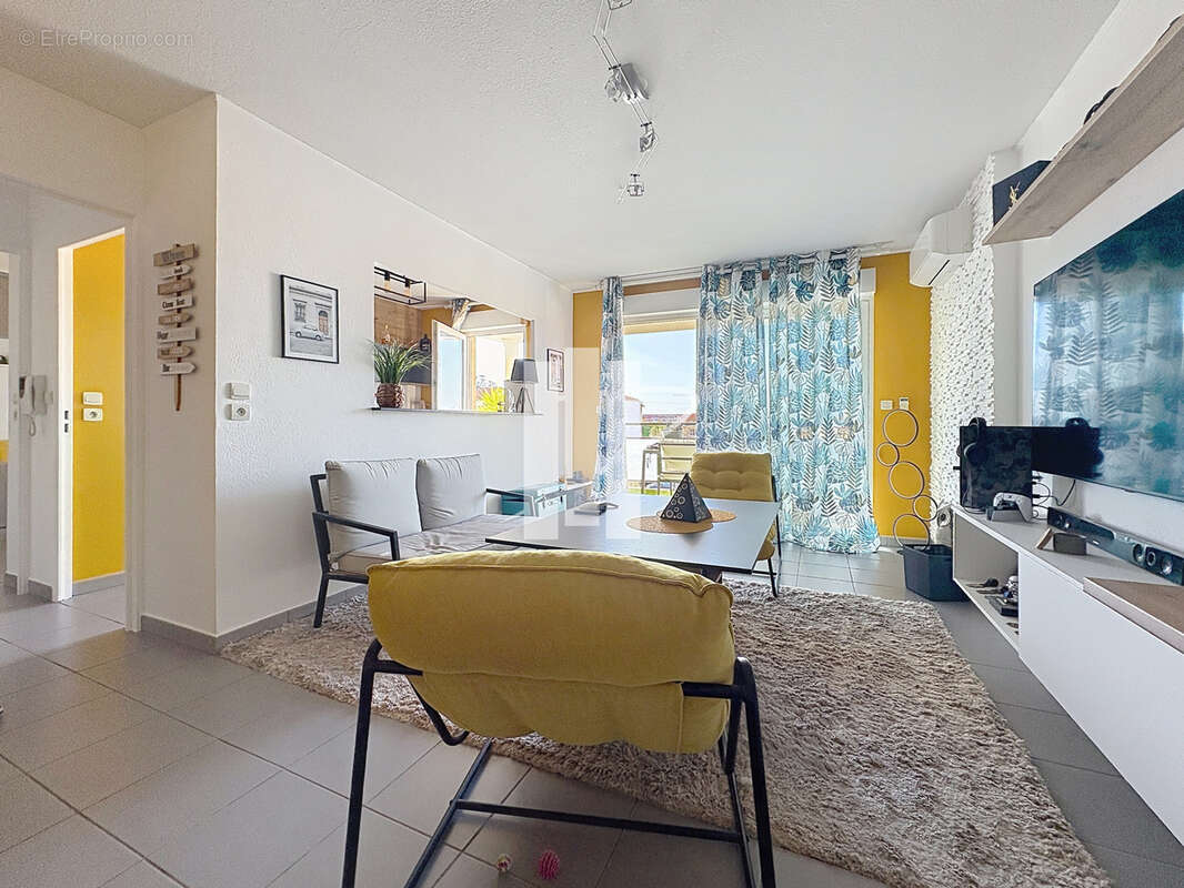 À vendre, superbe appartement 2 pièces de 49 m2 avec terrasse exposée plein sud - photo 2