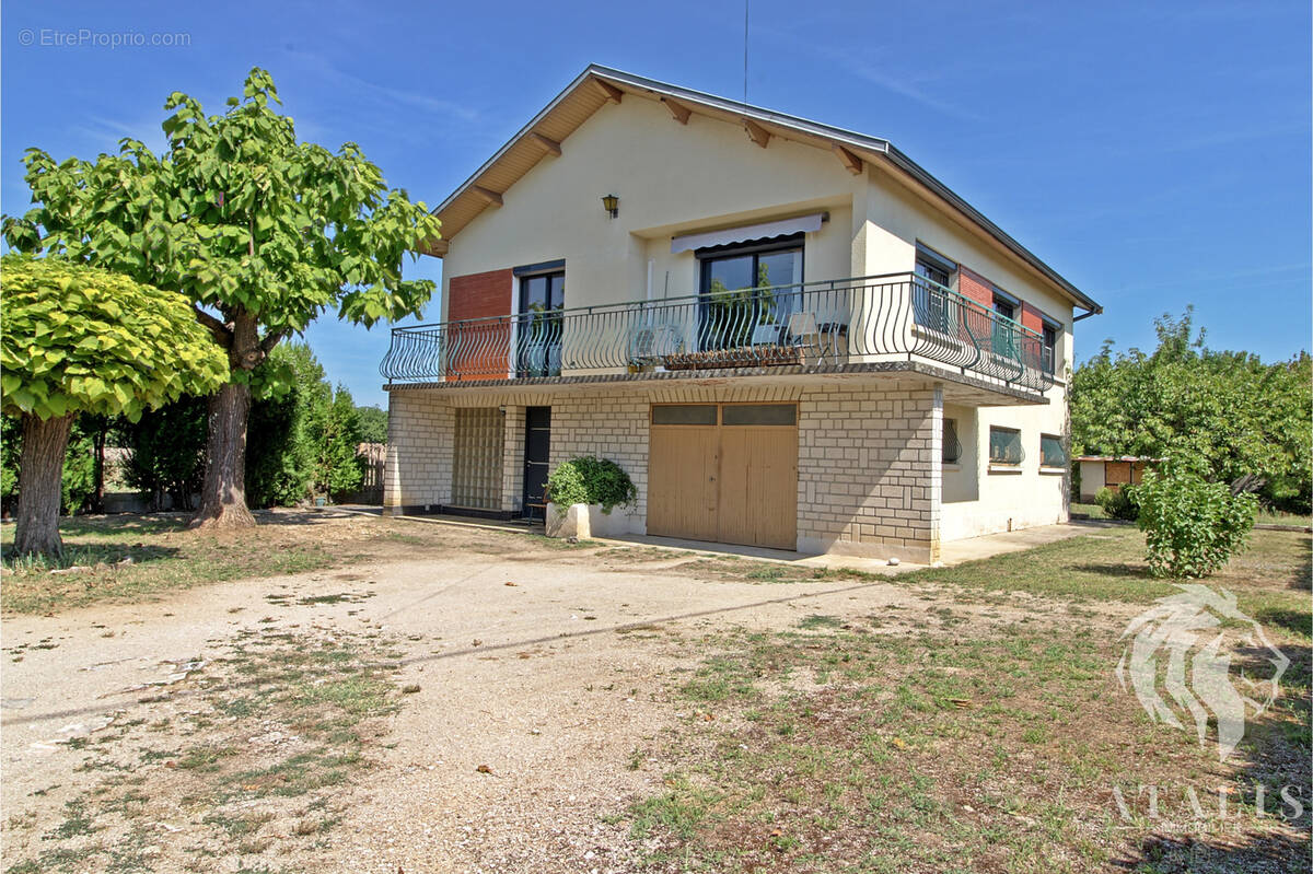 Maison à SAINT-HILAIRE-DU-ROSIER